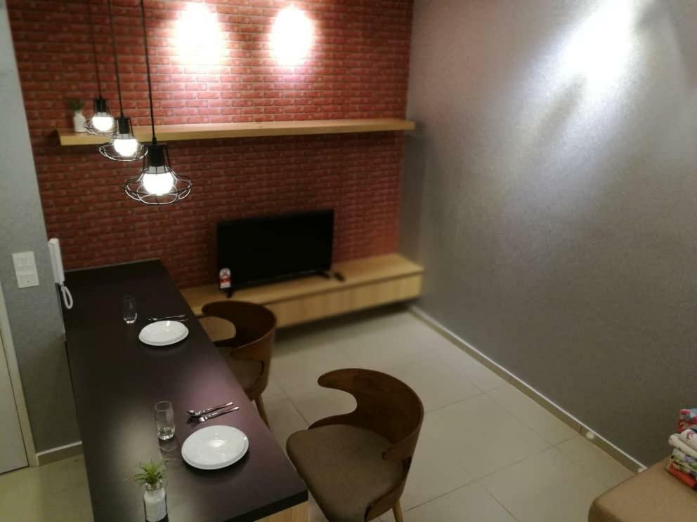 Vince'S Icity Soho Homestay Water Park Red Carpet Shah Alam Light City Central Bagian luar foto